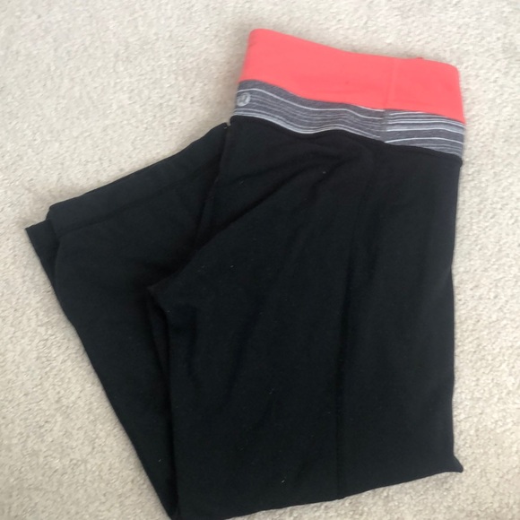 Reversible lululemon crops - Picture 1 of 3